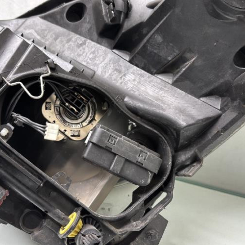 Optique avant principal droit (feux)(phare) OPEL CORSA D Photo n°6
