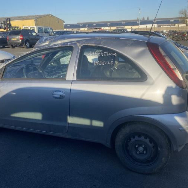 Feu arriere principal droit (feux) OPEL CORSA C Photo n°12