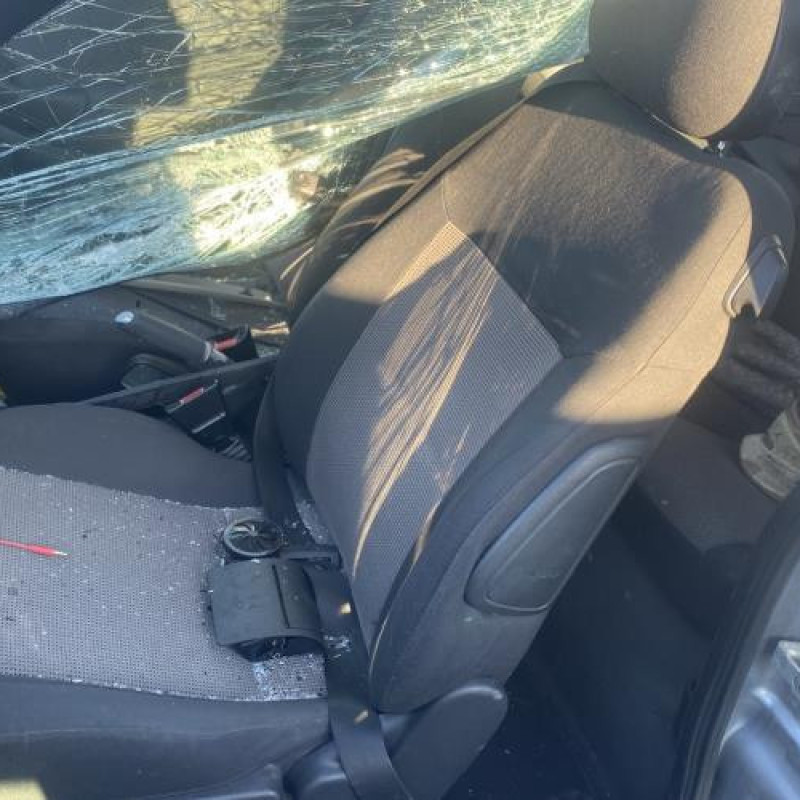 Feu arriere principal droit (feux) OPEL CORSA C Photo n°17