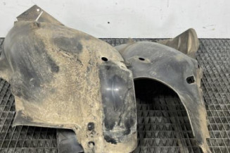 Pare boue avant droit RENAULT CLIO 3