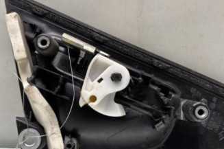Poignee porte arriere droit RENAULT CLIO 4