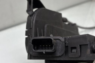 Serrure avant droit RENAULT CLIO 4