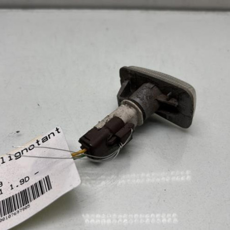 Repetiteur clignotant avant droit  (Feux) CITROEN BERLINGO 1