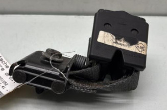 Attache ceinture arriere droit RENAULT CLIO 2