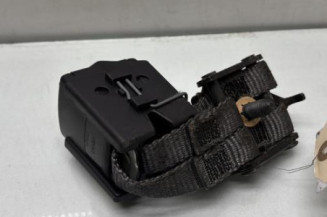 Attache ceinture arriere droit RENAULT CLIO 2