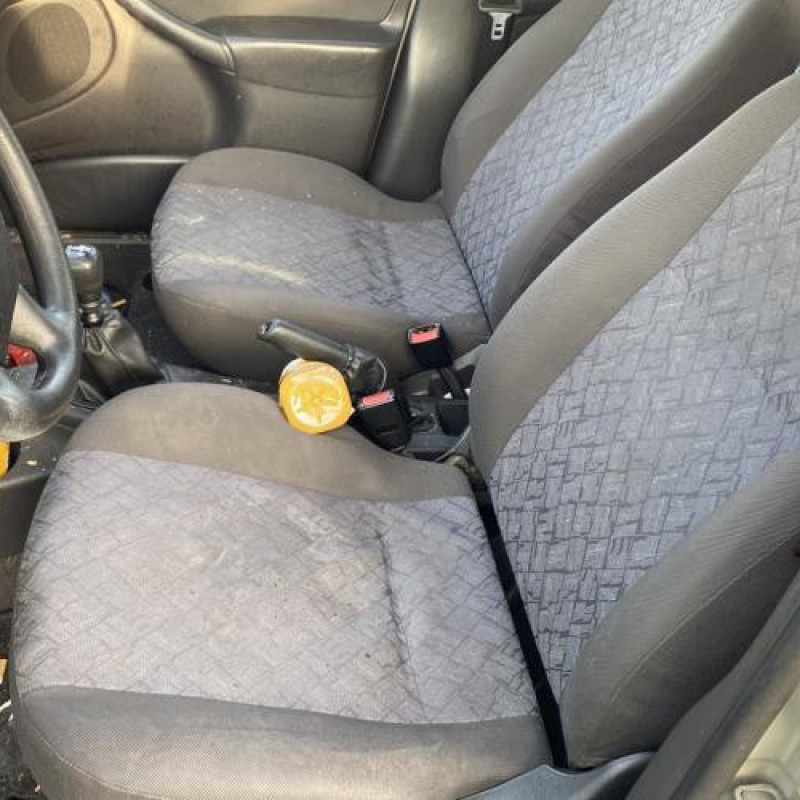 Poignee porte arriere gauche FORD FOCUS 1 Photo n°15