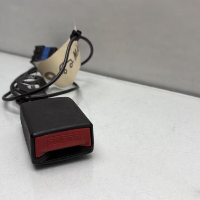 Attache ceinture avant gauche PEUGEOT PARTNER 2 Photo n°2