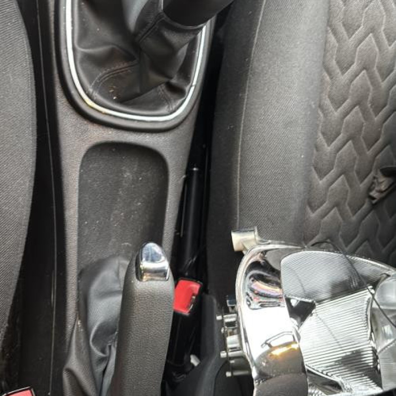 Feu arriere principal droit (feux) OPEL CORSA D Photo n°19