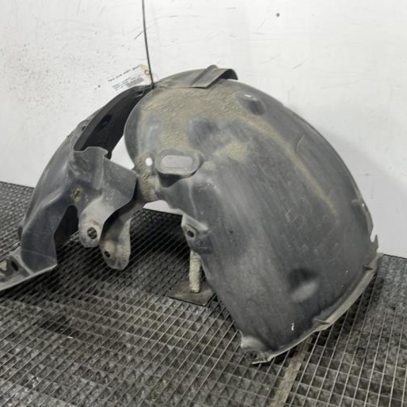 Pare boue avant gauche RENAULT MEGANE 3 Photo n°2
