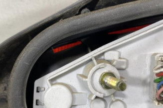 Feu arriere principal gauche (feux) PEUGEOT 106