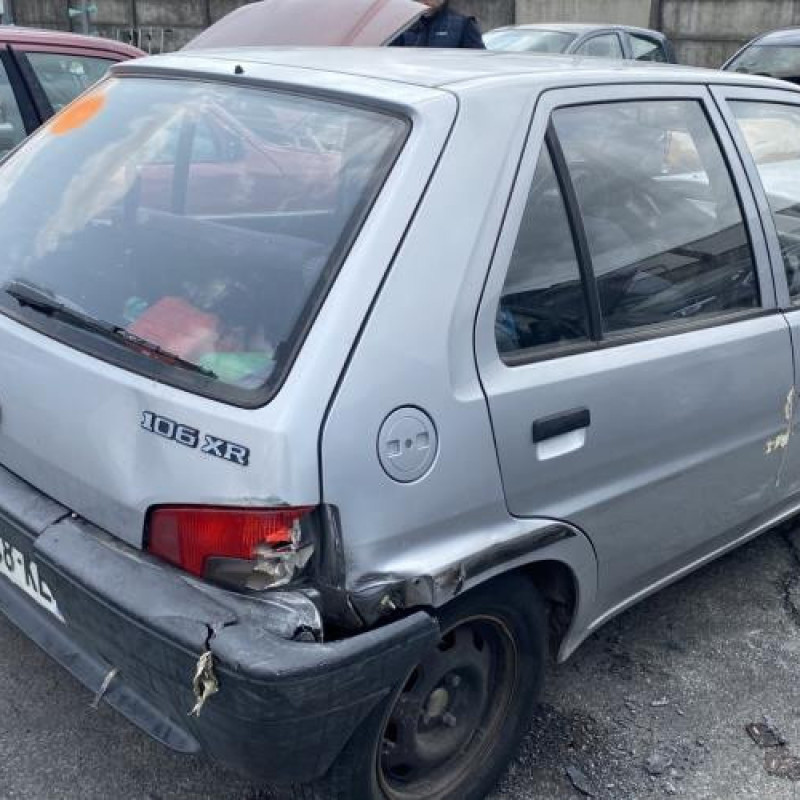 Feu arriere principal gauche (feux) PEUGEOT 106 Photo n°7