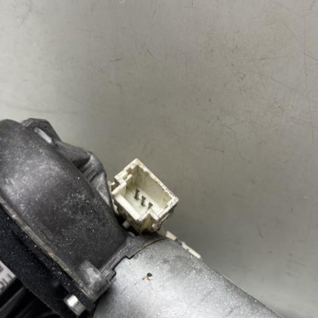 Moteur essuie glace arriere PEUGEOT 106