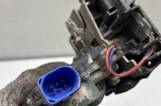 Serrure arriere gauche VOLKSWAGEN POLO 4