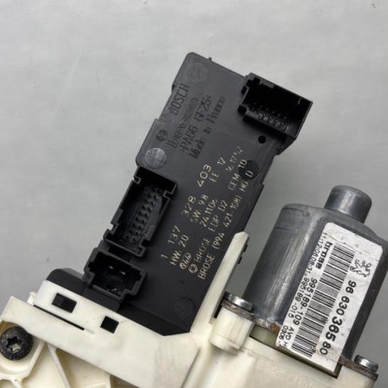 Leve vitre electrique avant droit PEUGEOT 407 Photo n°7