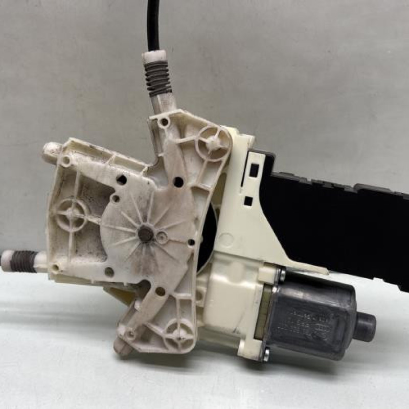 Leve vitre electrique avant gauche PEUGEOT 407 Photo n°4