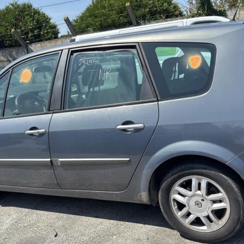 Aile avant droit RENAULT GRAND SCENIC 2 Photo n°11