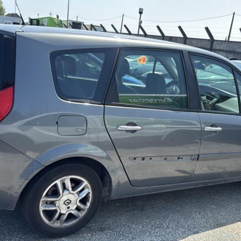 Vitre arriere droit RENAULT GRAND SCENIC 2 Photo n°10