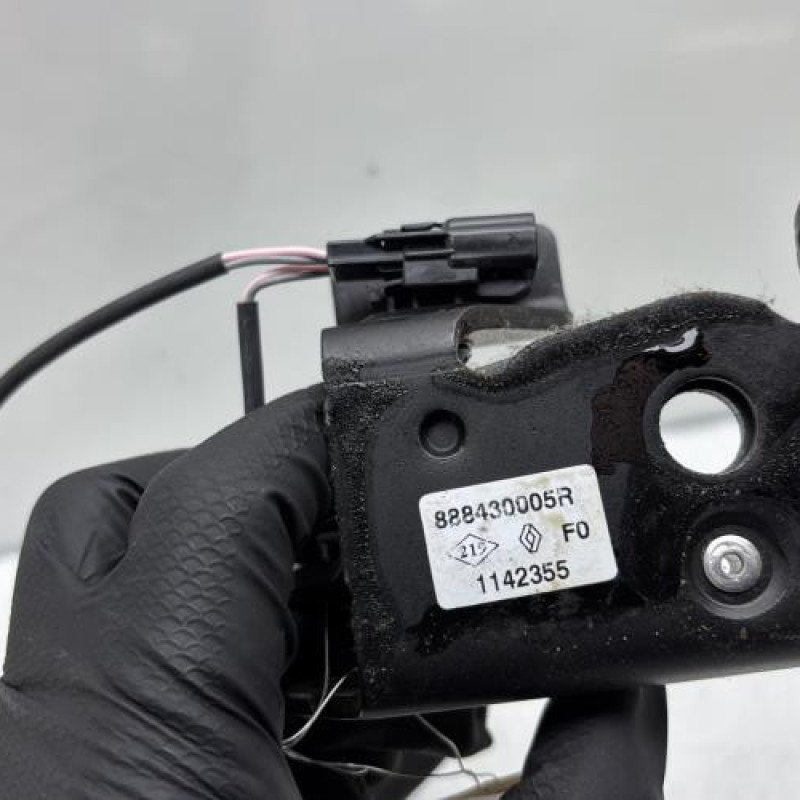 Attache ceinture arriere gauche RENAULT MEGANE 3 Photo n°6