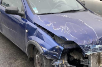Vitre avant gauche OPEL CORSA C