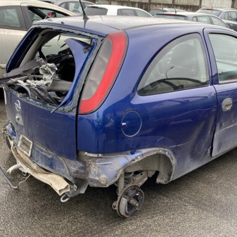 Vitre avant gauche OPEL CORSA C Photo n°7