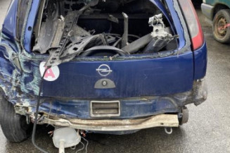 Vitre avant gauche OPEL CORSA C