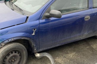 Vitre avant gauche OPEL CORSA C