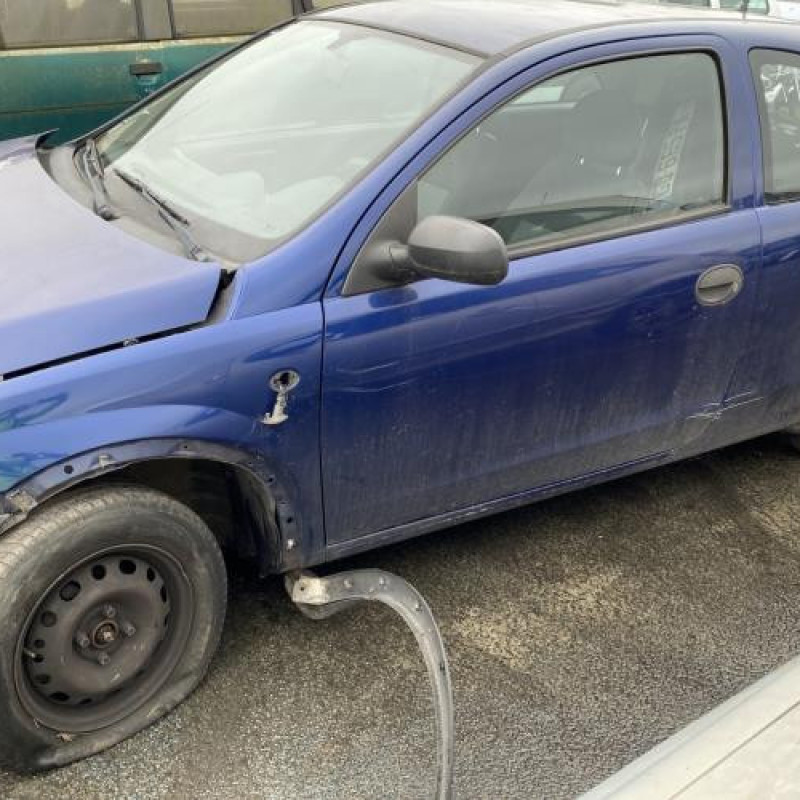 Vitre avant gauche OPEL CORSA C Photo n°10