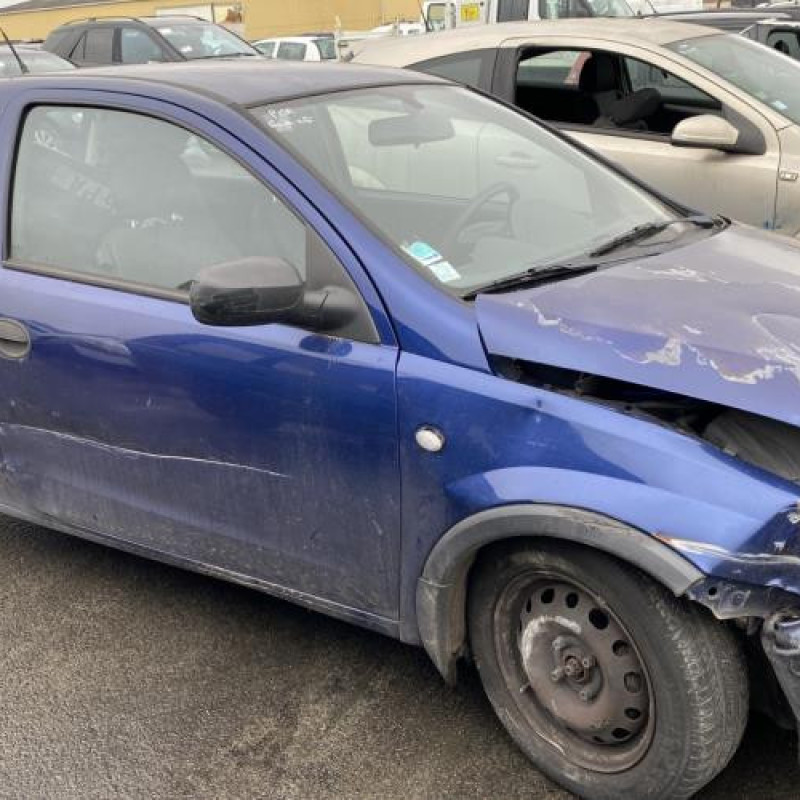 Vitre avant gauche OPEL CORSA C Photo n°11