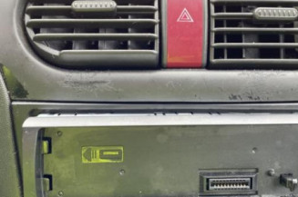 Vitre avant gauche OPEL CORSA C