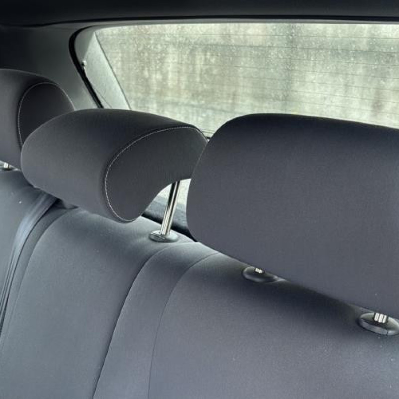 Attache ceinture avant droit VOLKSWAGEN POLO 4 Photo n°20