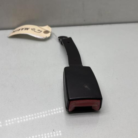 Attache ceinture avant gauche VOLKSWAGEN POLO 4