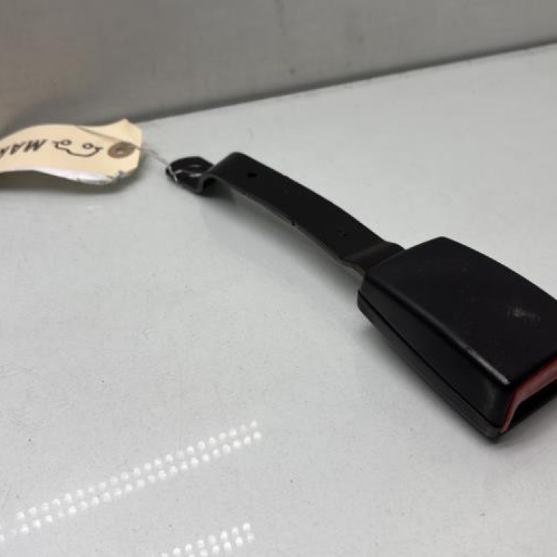 Attache ceinture avant gauche VOLKSWAGEN POLO 4 Photo n°3