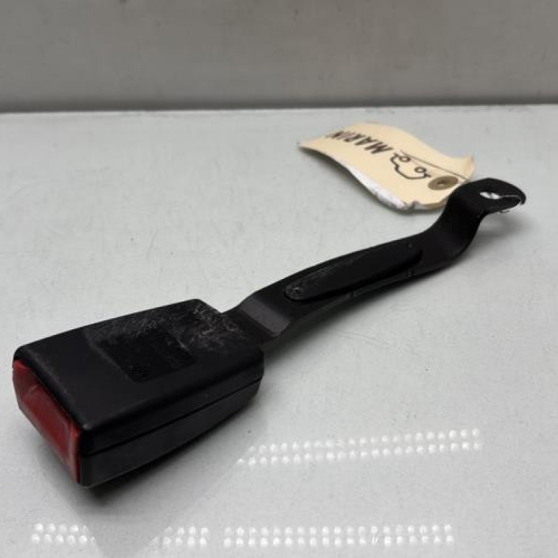 Attache ceinture avant gauche VOLKSWAGEN POLO 4 Photo n°4