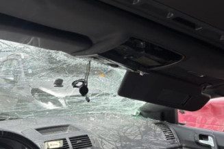 Feu arriere stop central VOLKSWAGEN POLO 4