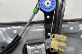 Leve vitre electrique avant gauche VOLKSWAGEN POLO 4