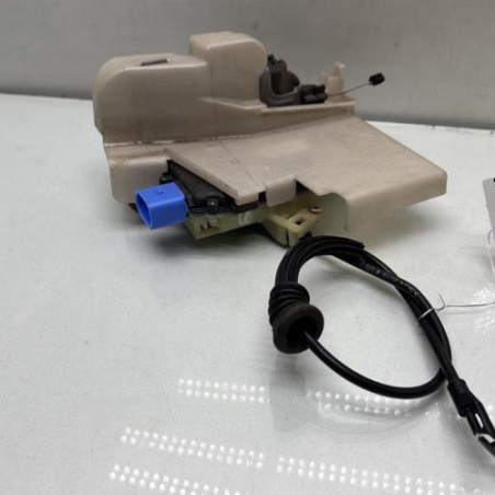 Serrure avant droit VOLKSWAGEN POLO 4