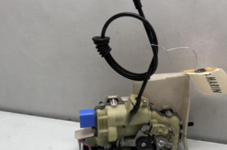 Serrure avant droit VOLKSWAGEN POLO 4