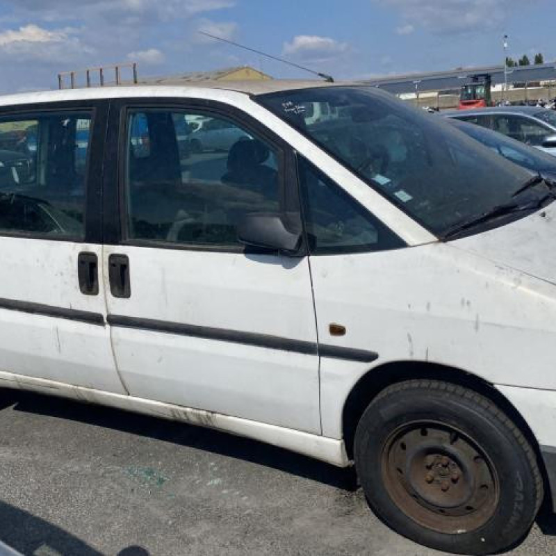 Poignee porte avant droit PEUGEOT 806 Photo n°10