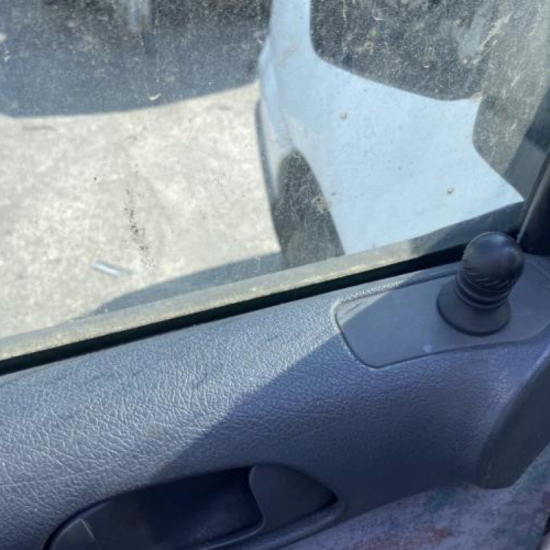 Poignee porte avant droit PEUGEOT 806 Photo n°14