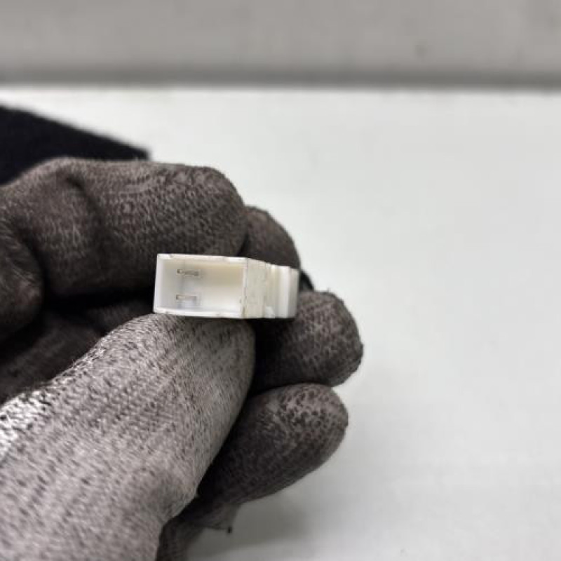 Attache ceinture avant droit MINI MINI 3 F55 Photo n°3