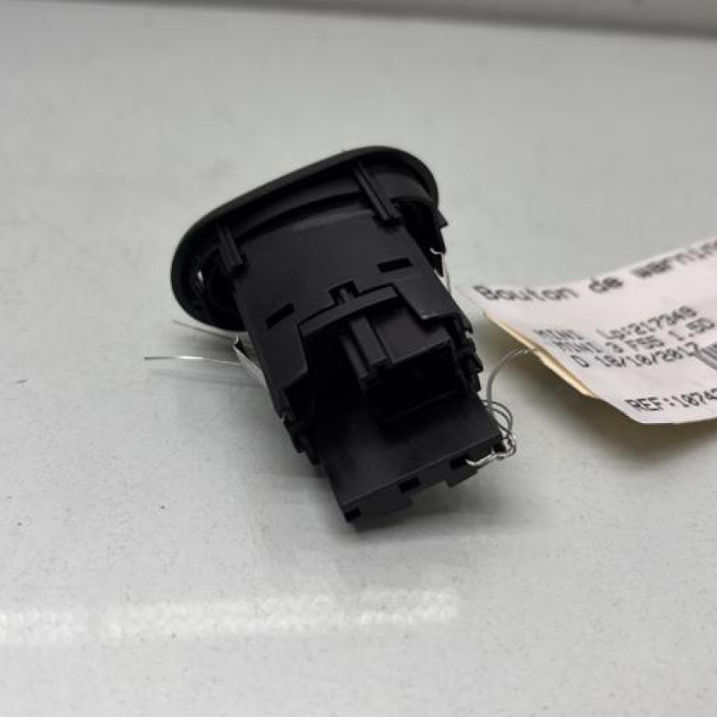 Bouton de warning MINI MINI 3 F55 Photo n°2