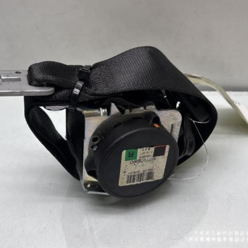 Ceinture avant droit OPEL CORSA D Photo n°4