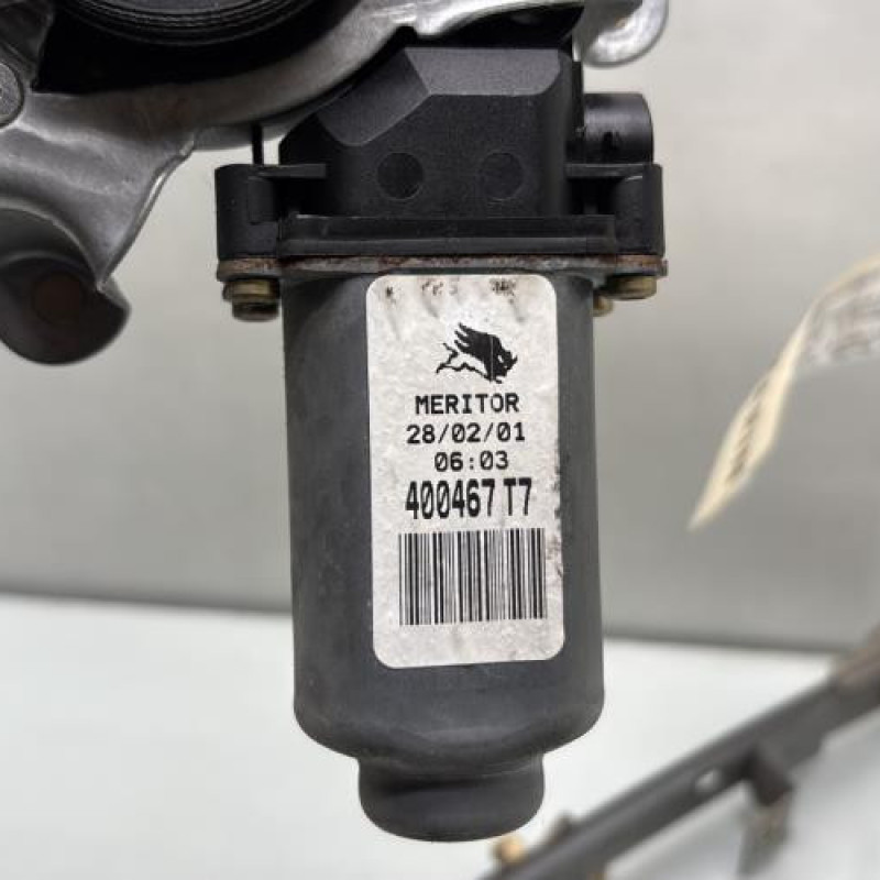 Leve vitre electrique avant gauche RENAULT SCENIC 1 Photo n°5