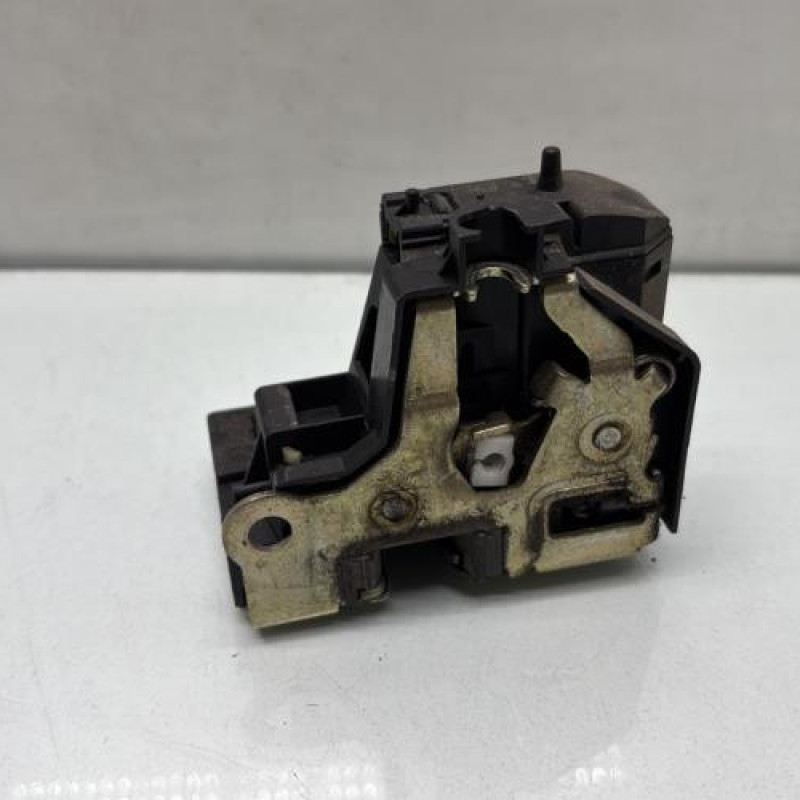 Serrure arriere droit RENAULT SCENIC 1 Photo n°3