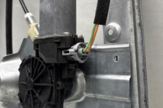 Leve vitre electrique avant droit RENAULT CLIO 3