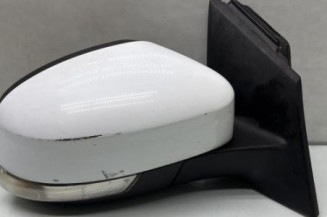 Retroviseur droit FORD FOCUS 3