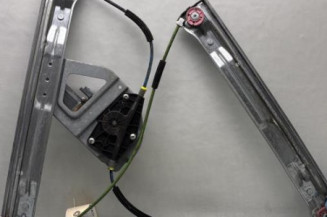 Leve vitre electrique avant droit PEUGEOT 208 1 Photo n°1