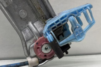 Leve vitre electrique avant droit PEUGEOT 208 1