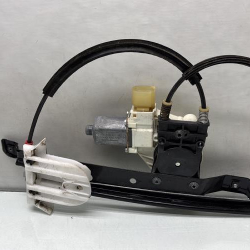 Leve vitre electrique arriere gauche FORD MONDEO 3 Photo n°1