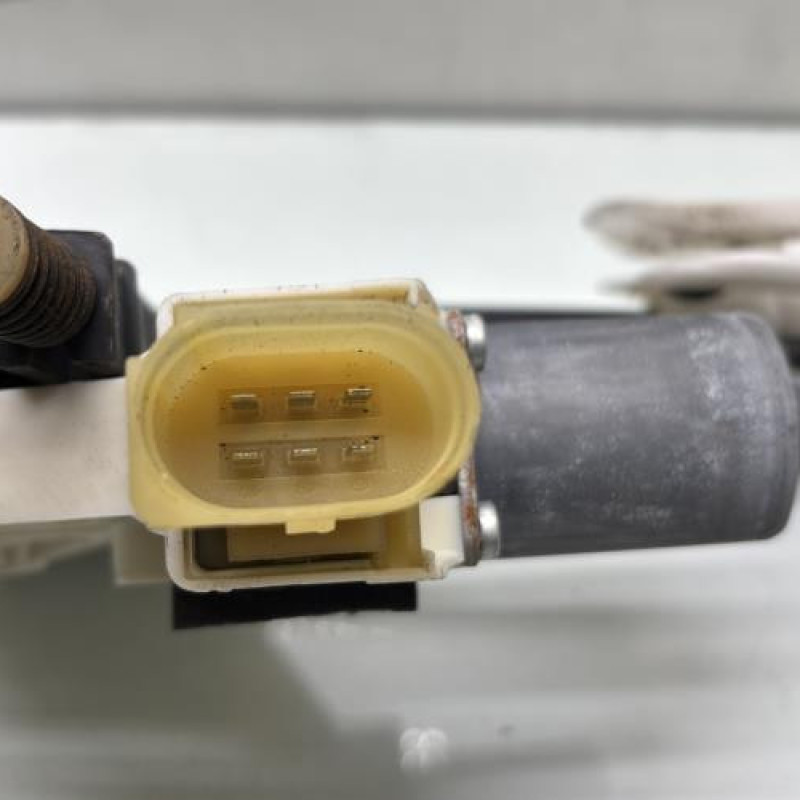 Leve vitre electrique arriere gauche FORD MONDEO 3 Photo n°5